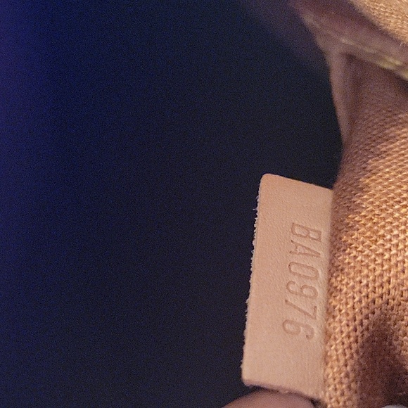 Price Drop!!! Authentic Louis Vuitton Alma - Picture 8 of 11